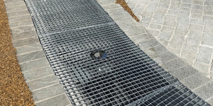 Брусчатка Песчаник Belgian Grey и Гранит Камбулатовскийфранцуженка, пиленая, плитка Камбулатовское Полиров (фотоотзыв) Фонтан Белгород (18)