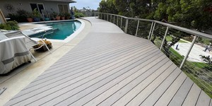 Террасная доска ДПК Bamberg English Barnwood отделка зоны вокруг бассейна из дпк (26)