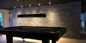 3D мозаика из камня на стену RKS SLATE Кварцит Monsoon Black Rockface фото результата в интерьере (9)
