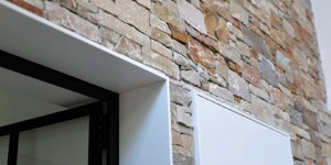 Натуральный камень в интерьере фото 3D панели RKS SLATE Кварцит Multi Quartz Country современные решения для стен (3)