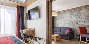 Стена из камня фото 3D панель RKS SLATE Кварцит Grey Quartz Country купить природный камень для интерьера (2)